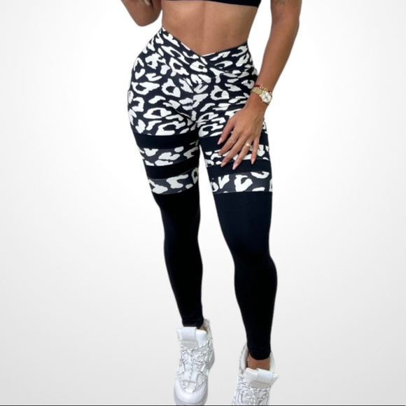 SOLD OUT - Picture 3 of 4